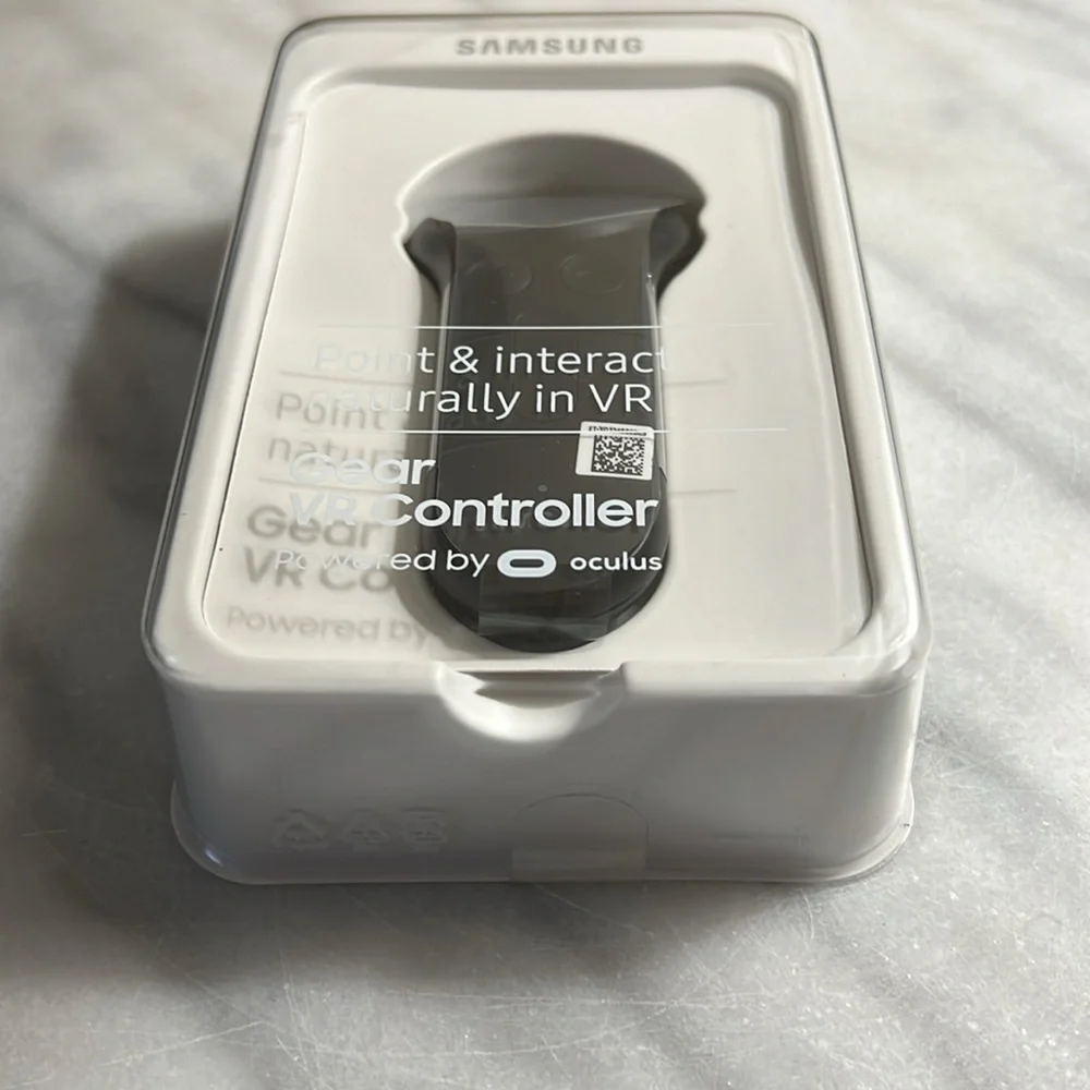 Samsung - Gear VR Controller (NEW)